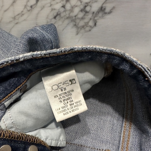 Joes Jeans Hi-Rise Stretchy Distressed Skinny Jeans with Chewed Ankle - Picture 5 of 6